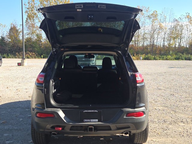 Used 2015 Jeep Cherokee Trailhawk w/ Trailer Tow Group AWD/4WD image 9