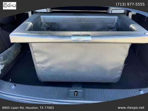 Used 2014 Mercedes-Benz E 350 Sedan image 31