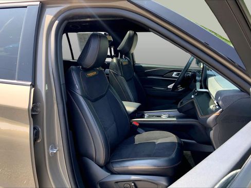 Used 2026 Ford Explorer Tremor w/ Tremor Ultimate Package AWD/4WD image 8