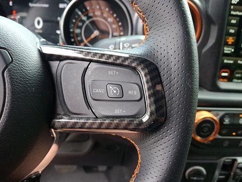 Used 2023 Jeep Gladiator Mojave w/ Cold Weather Group AWD/4WD image 24
