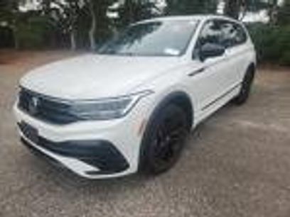 Used 2022 Volkswagen Tiguan SE R-Line