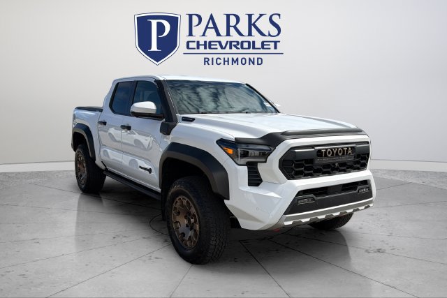 Used 2025 Toyota Tacoma 4x4 Double Cab Hybrid image 1