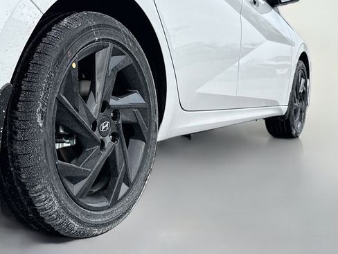 New 2026 Hyundai Elantra Sport image 12