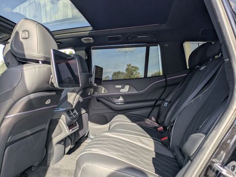 New 2026 Mercedes-Benz Maybach GLS 600 4MATIC image 14