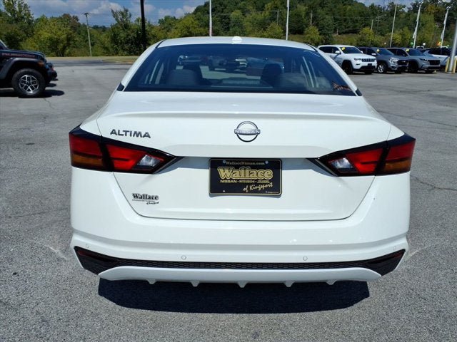 Used 2025 Nissan Altima 2.5 SV FWD image 6