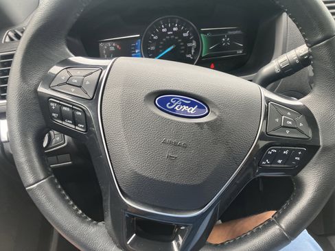 Used 2018 Ford Explorer Limited AWD/4WD image 23