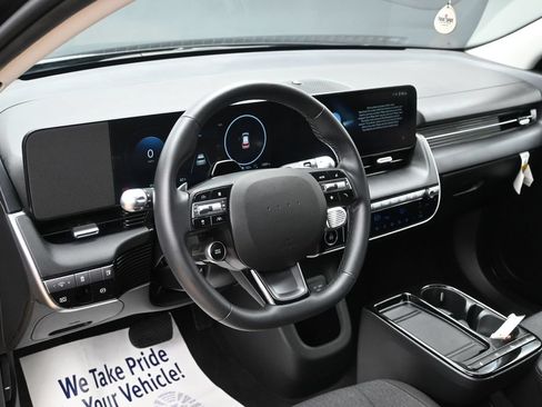 Used 2025 Hyundai Ioniq 5 SE RWD image 15