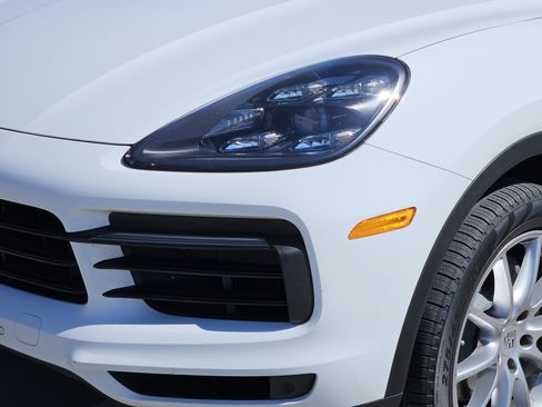 Certified 2020 Porsche Cayenne image 12