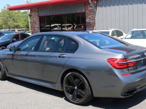 Used 2016 BMW 740i RWD image 5