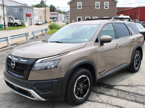 Certified 2024 Nissan Pathfinder Rock Creek AWD/4WD image 1