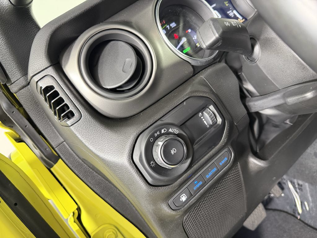 Used 2023 Jeep Wrangler Unlimited w/ Cold Weather Group AWD/4WD image 54