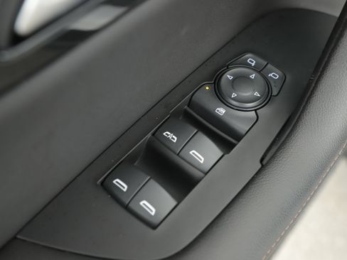 Used 2022 Chevrolet Blazer Premier image 9