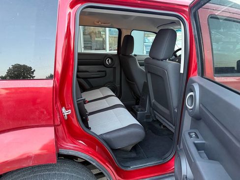 Used 2008 Dodge Nitro SXT image 15