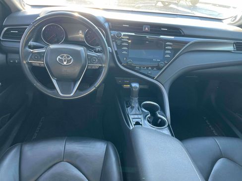 Used 2020 Toyota Camry XSE image 7