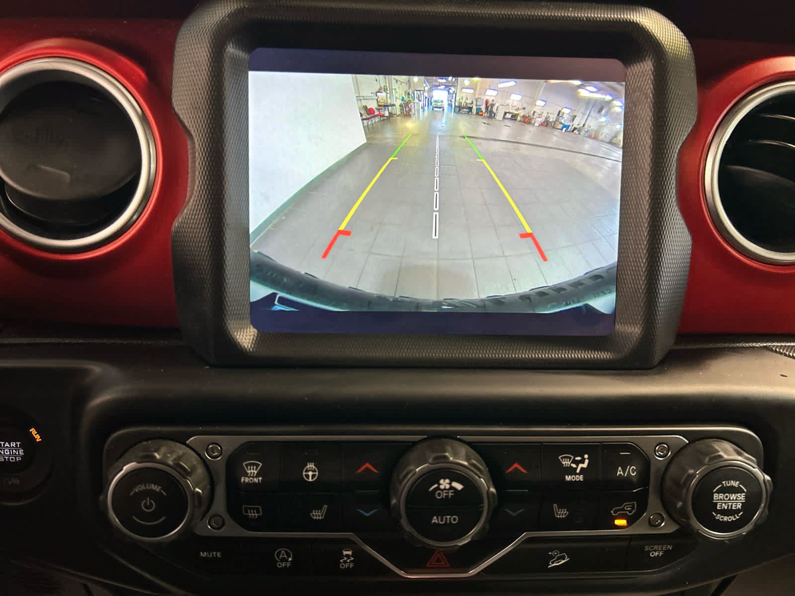 Used 2019 Jeep Wrangler Unlimited Rubicon AWD/4WD image 6