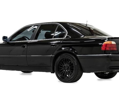 Used 1998 BMW 740i image 4