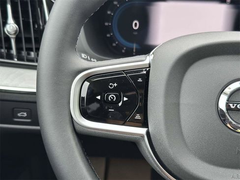 New 2025 Volvo XC60 B5 Plus w/ Protection Package Premier image 8