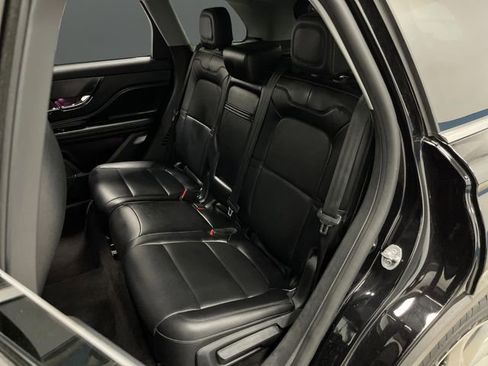 Used 2022 Lincoln Corsair AWD w/ Premium Package image 33