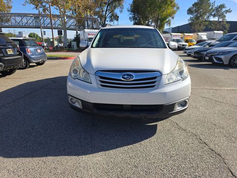 Used 2011 Subaru Outback 2.5i Premium w/ All-Weather Pkg image 2