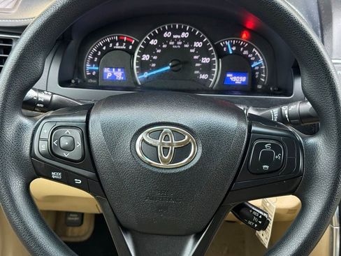 Used 2015 Toyota Camry LE FWD image 16