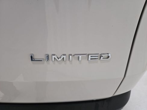 Used 2024 Toyota Grand Highlander AWD image 34