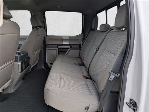 Certified 2022 Ford F450 XLT w/ XLT Premium Package image 18