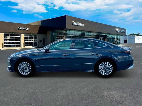 New 2025 Hyundai Sonata SEL FWD image 3