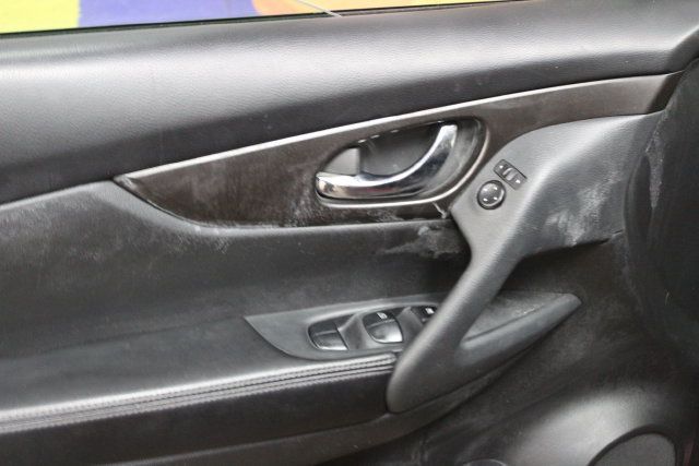 Used 2015 Nissan Rogue SV FWD image 13