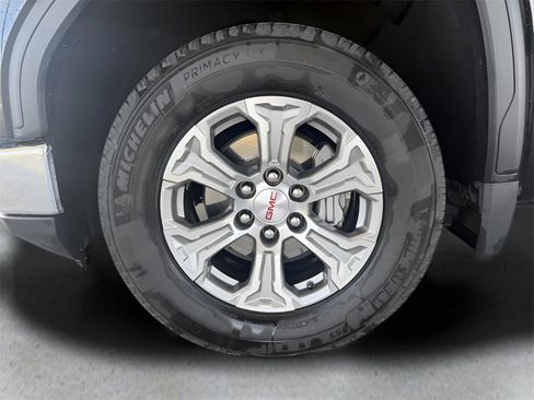 Used 2025 GMC Sierra 1500 SLT image 9
