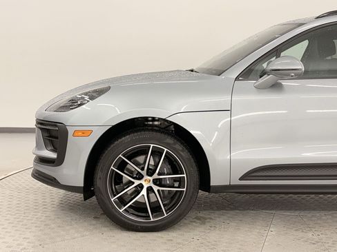 Used 2025 Porsche Macan image 22