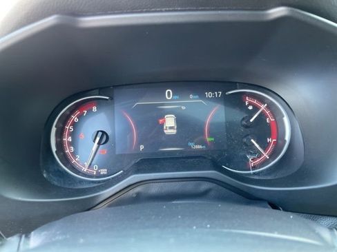 Used 2025 Toyota RAV4 XLE w/ Convenience Package AWD/4WD image 23