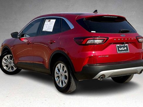 Used 2023 Ford Escape Active image 4