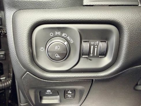 New 2026 RAM 1500 4x4 Crew Cab image 18