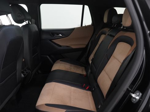 Used 2025 Chevrolet Equinox ACTIV image 13