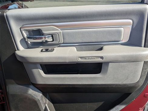 Used 2019 RAM 1500 Big Horn image 31