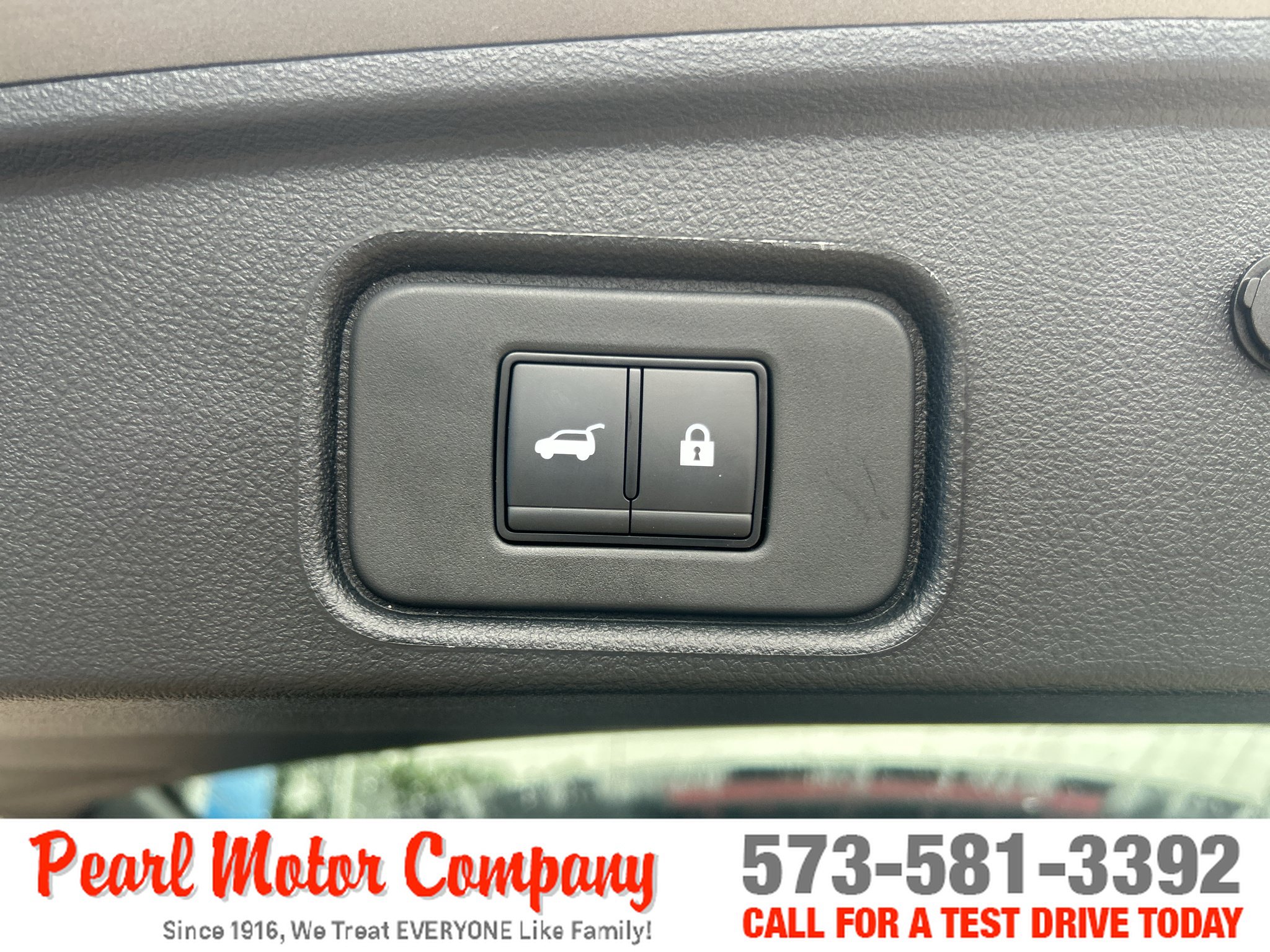 Used 2026 Nissan Pathfinder SL w/ Cargo Package AWD/4WD image 25