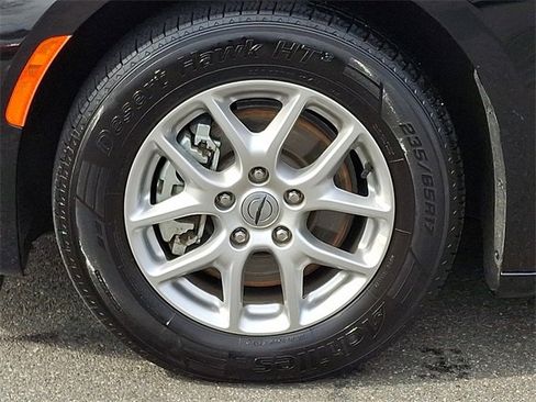 Used 2024 Chrysler Pacifica Touring-L image 8