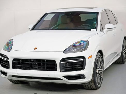 Used 2019 Porsche Cayenne Turbo image 52