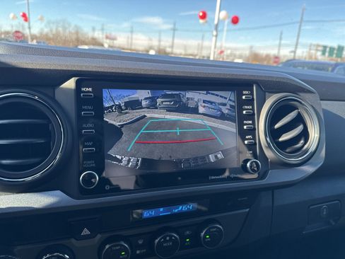 Used 2022 Toyota Tacoma TRD Sport image 21