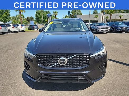 Used 2023 Volvo XC60 T8 Ultimate w/ Climate Package AWD/4WD image 9