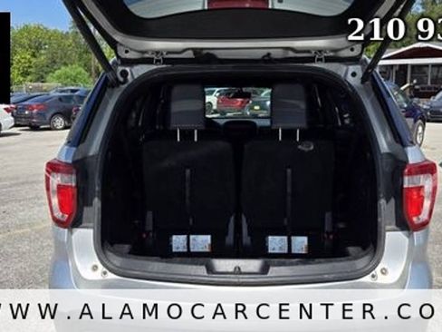 Used 2016 Ford Explorer XLT w/ Equipment Group 202A FWD image 25
