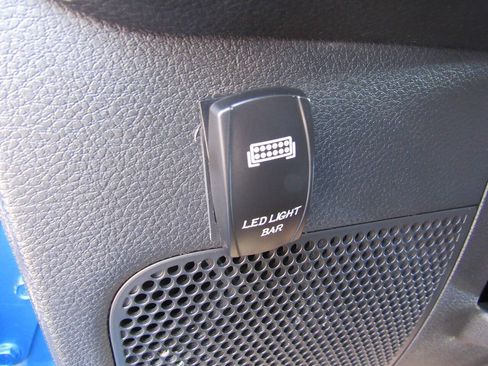 Used 2016 Jeep Wrangler Unlimited Sahara w/ Connectivity Group AWD/4WD image 45
