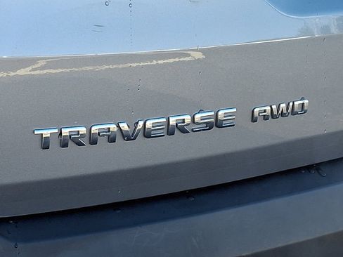 Used 2023 Chevrolet Traverse LT AWD/4WD image 32