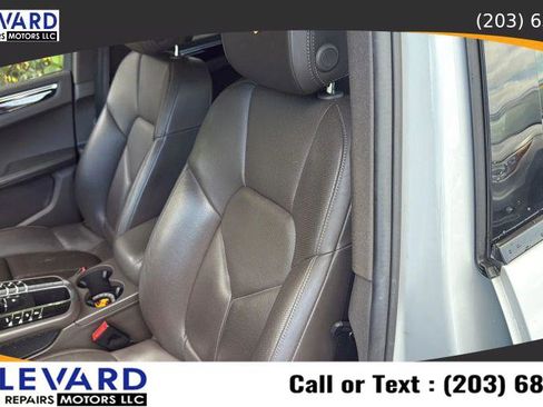 Used 2017 Porsche Macan S image 27