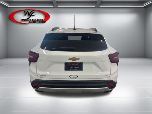 New 2026 Chevrolet Trax LT w/ LT Convenience Package FWD image 7