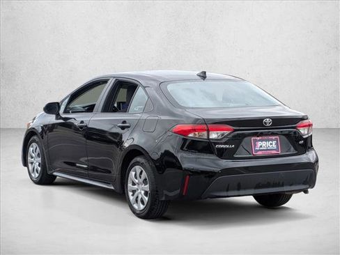 Used 2025 Toyota Corolla LE image 8