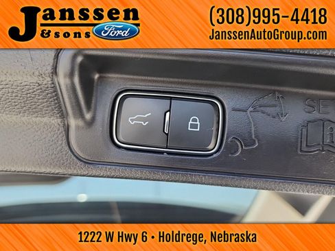 Used 2025 Ford Explorer Platinum w/ Ultimate Package AWD/4WD image 15