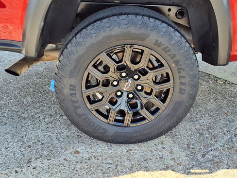 Used 2023 Chevrolet Colorado Trail Boss w/ Advanced Trailering Package AWD/4WD image 29