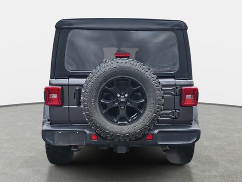 Used 2021 Jeep Wrangler Unlimited Willys image 6