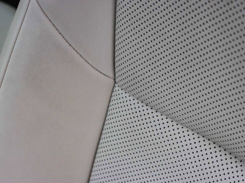 Used 2016 Lexus ES 300h image 25